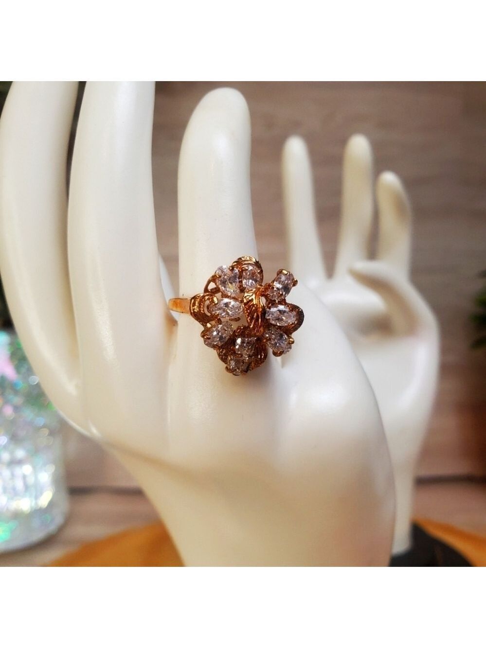 Vintage Mary Kay Gold Tone Leaf Gems Cocktail Statement Ring Size 8